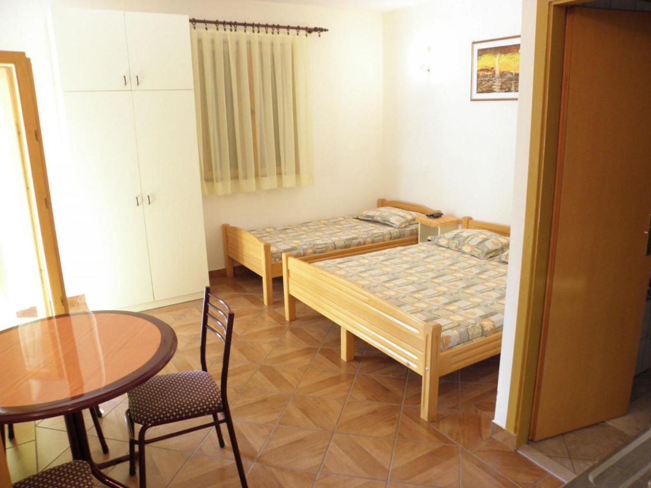 Apartments Brane - 180M To The Sea Vrsi Buitenkant foto